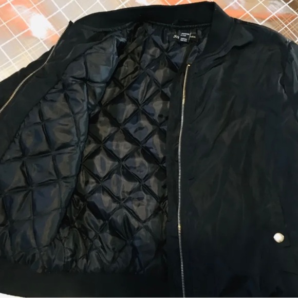 Windbreaker Jacket Quilted Black / Coupe-vent Noir matelassé - Picture 3 of 4
